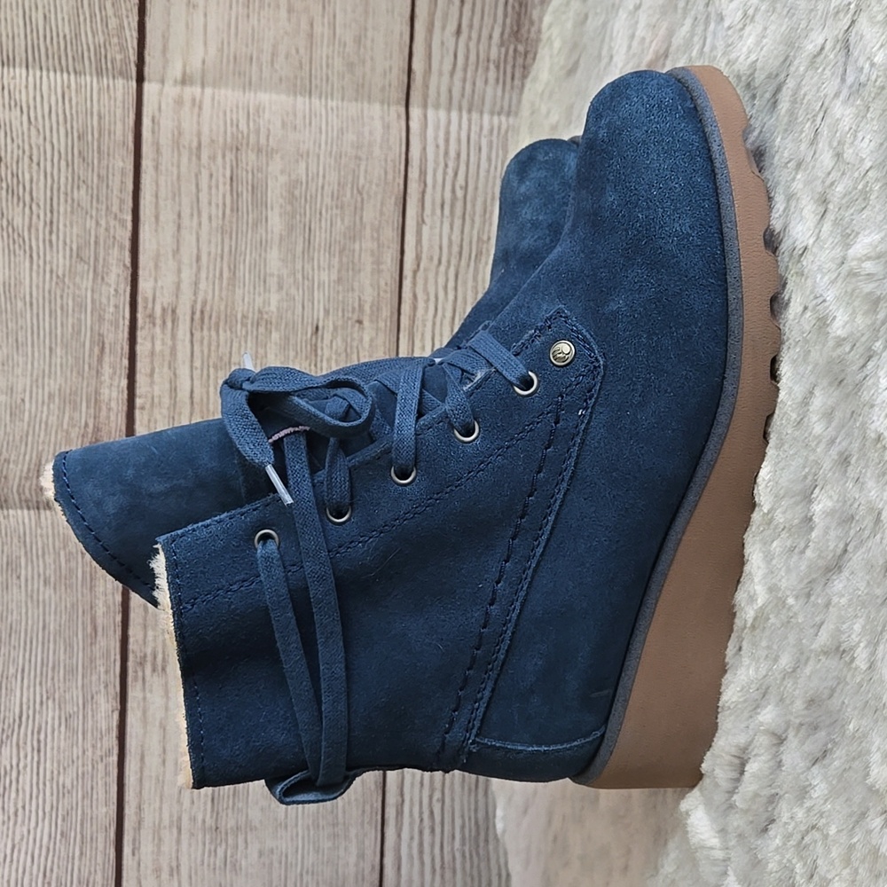 Bearpaw Blue Wedge Winter Boots, Womens Size 6, Great Condition - Picture 5 of 8